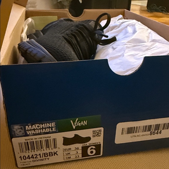 NEW Skechers Virtue Divinity‎ 104421-BBK Women's 6 Black Slip-Ins Shoes - Picture 6 of 6